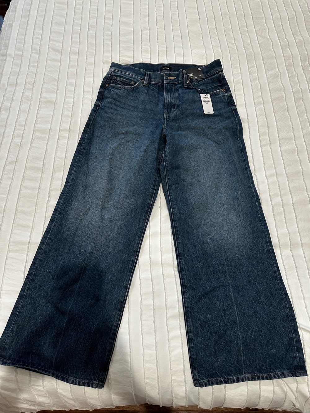 Express women’s wide leg, high rise Jeans in Dark Blue Wash